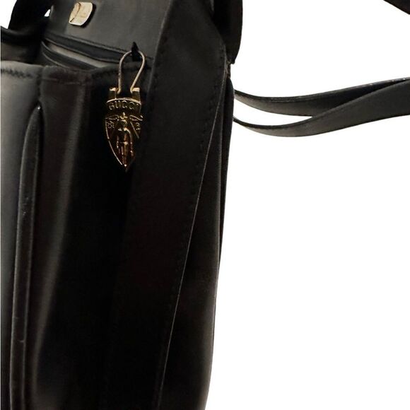 Gucci leather and gold metal shoulder bag - Picture 7 of 11